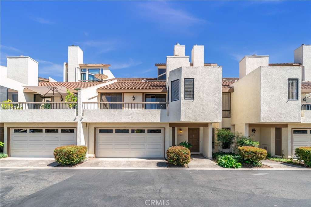 2-Story Townhome, nobody above or below - 27882 Finisterra 117, Mission Viejo CA 92692 - photo 1