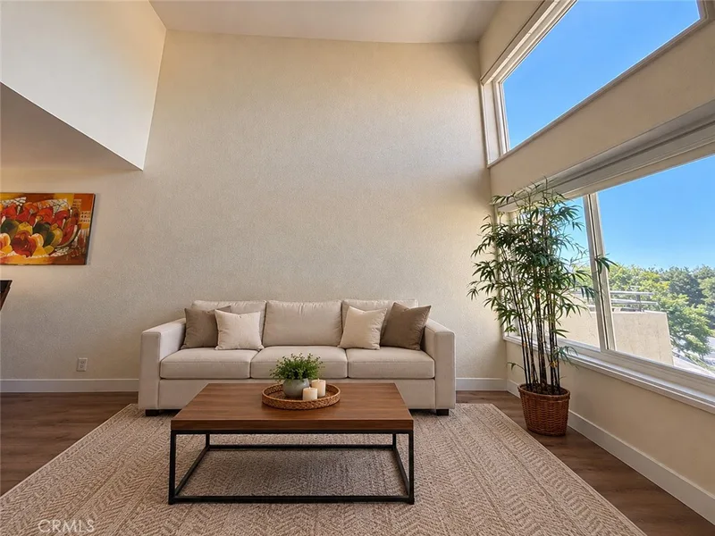 27886 Violet, Mission Viejo