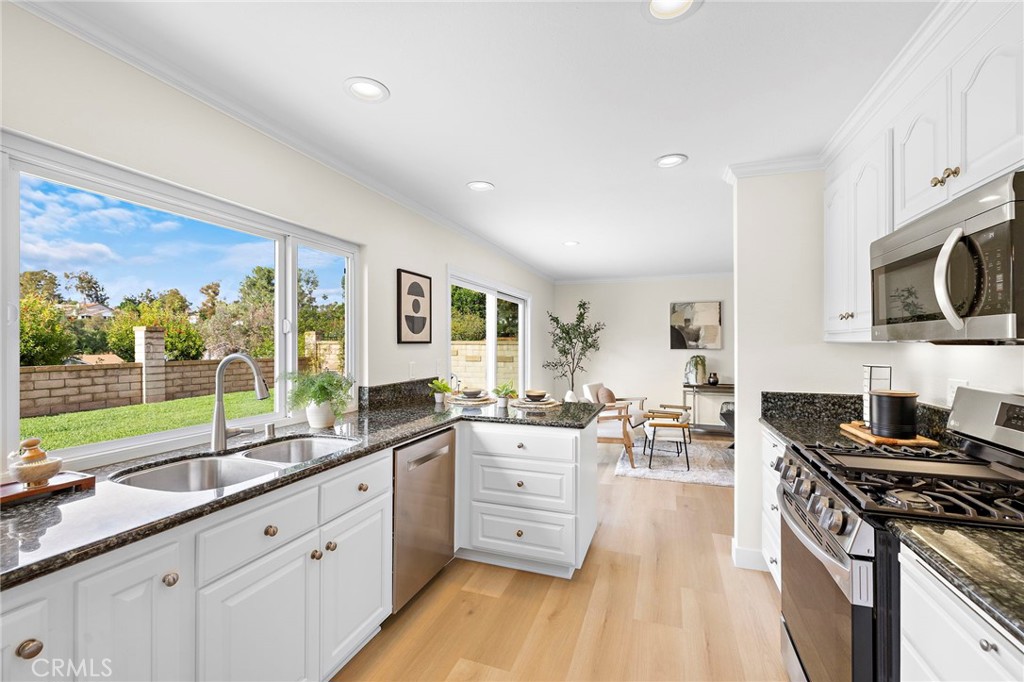 27891 Perales, Mission Viejo CA 92692 - photo 22