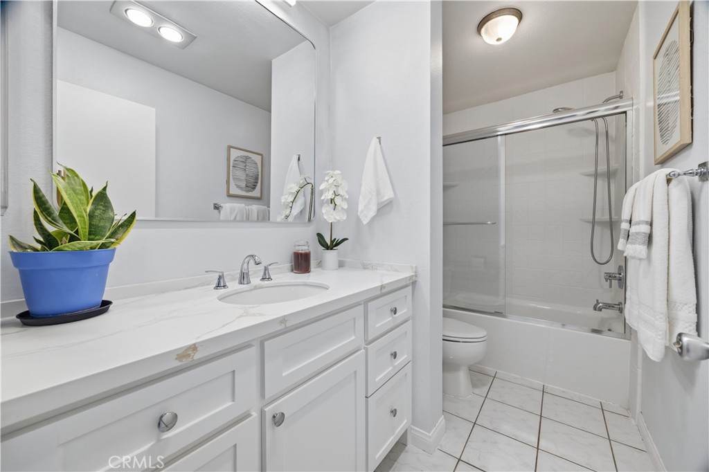 Guest Bathroom - 27959 Mazagon 163, Mission Viejo CA 92692 - photo 19