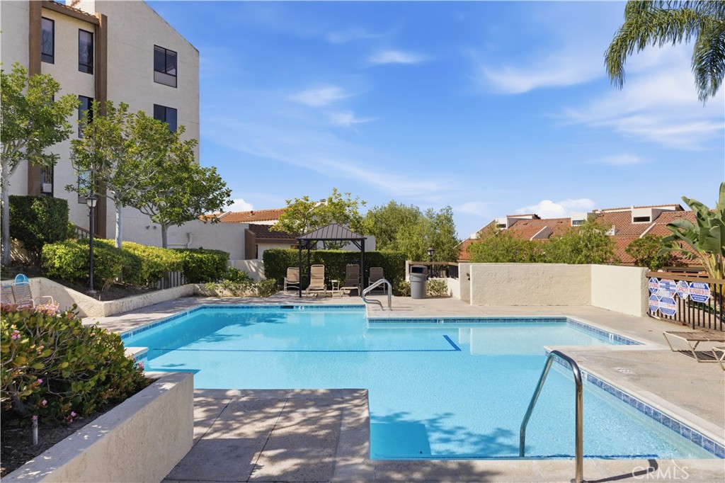 Community Pool - 27959 Mazagon 163, Mission Viejo CA 92692 - photo 31