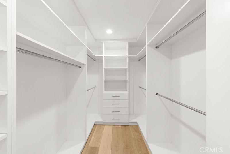 Custom built-in closet - 28032 Calle Casal, Mission Viejo CA 92692 - photo 10
