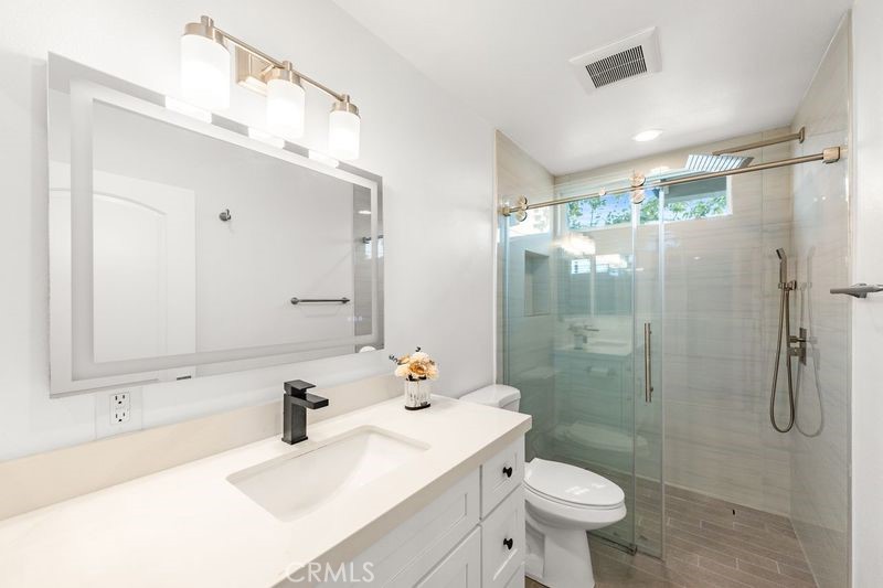 Master bathroom - 28032 Calle Casal, Mission Viejo CA 92692 - photo 11