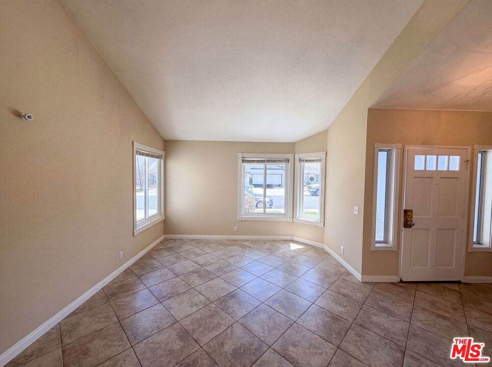 28061 Virginia, Mission Viejo CA 92692 - photo 3