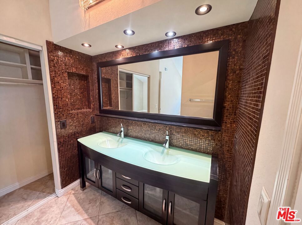 28061 Virginia, Mission Viejo CA 92692 - photo 17