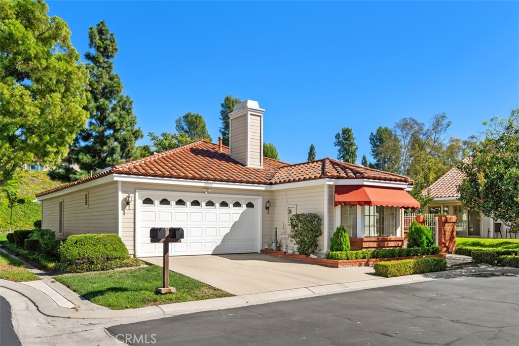 28131 Alava, Mission Viejo CA 92692 - photo 2
