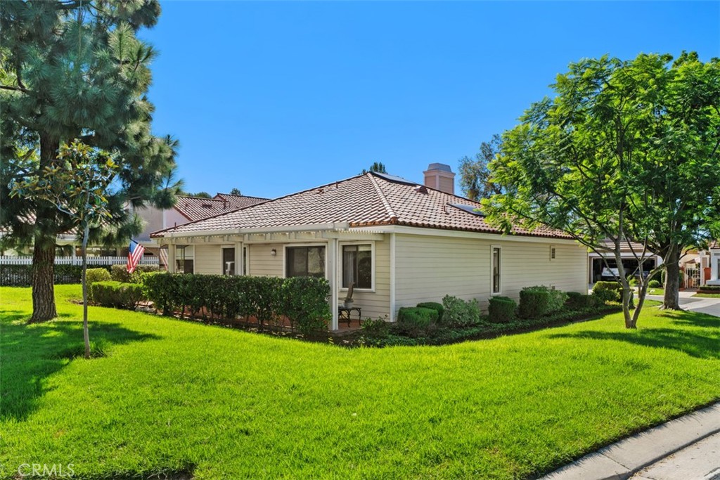 28131 Alava, Mission Viejo CA 92692 - photo 4