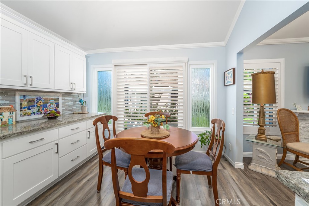Eat in kitchen with patio and greenbelt access - 28149 Manchuca, Mission Viejo CA 92692 - photo 13