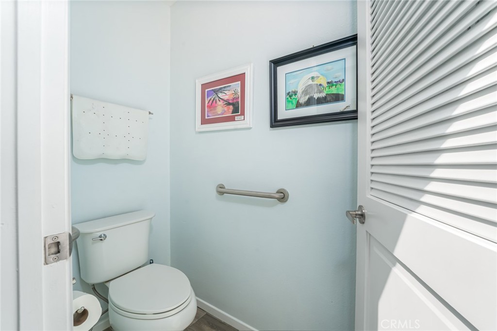 Private W/C, grabbars included - 28149 Manchuca, Mission Viejo CA 92692 - photo 24