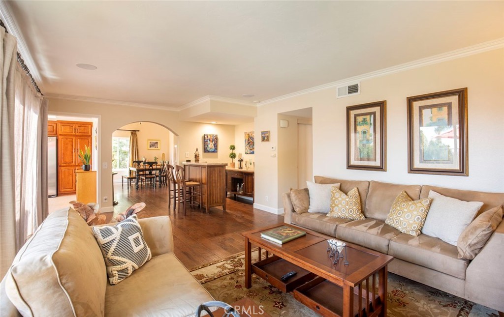 Spacious famiy room off the kitchen - 28152 Amable, Mission Viejo CA 92692 - photo 11
