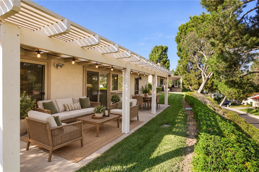 Virtually Staged - 28152 Via Bonalde, Mission Viejo CA 92692 - photo 4