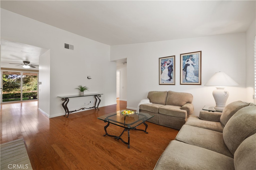 28152 Via Bonalde, Mission Viejo CA 92692 - photo 8