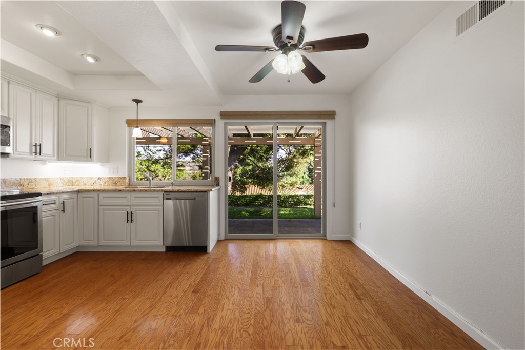 28152 Via Bonalde, Mission Viejo CA 92692 - photo 14