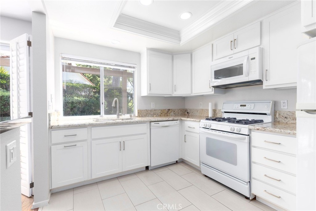 granite countertops - 28302 Borgona, Mission Viejo CA 92692 - photo 3
