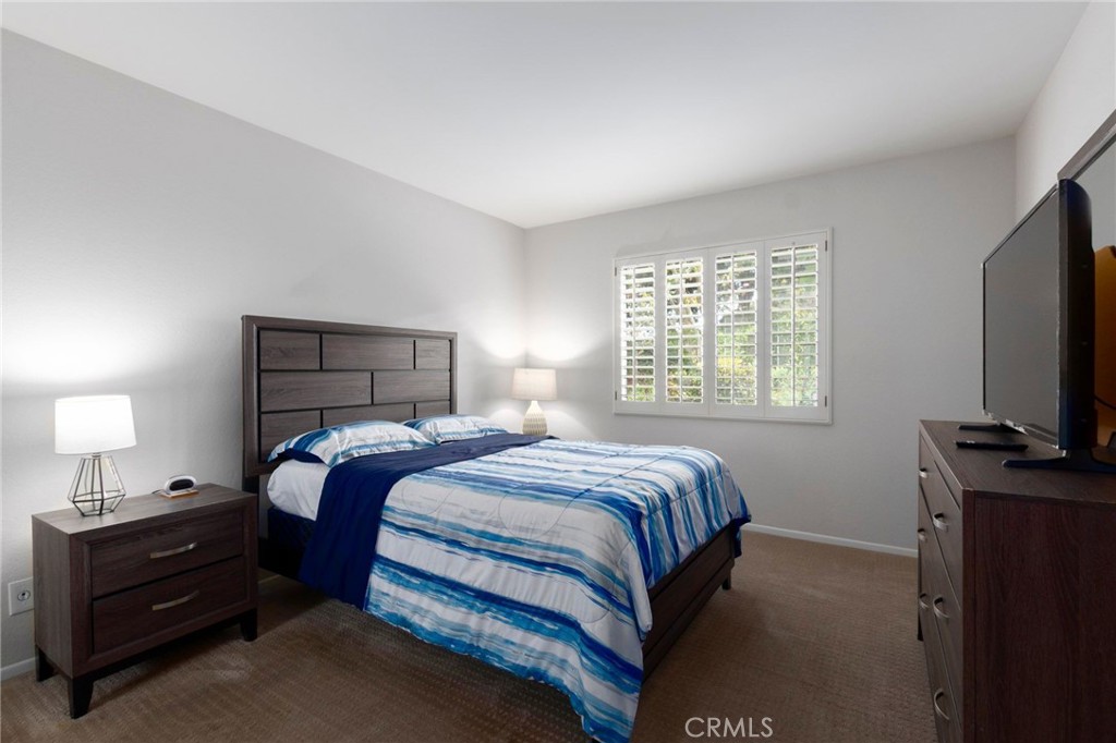looks out to greenbelt - 28302 Borgona, Mission Viejo CA 92692 - photo 12