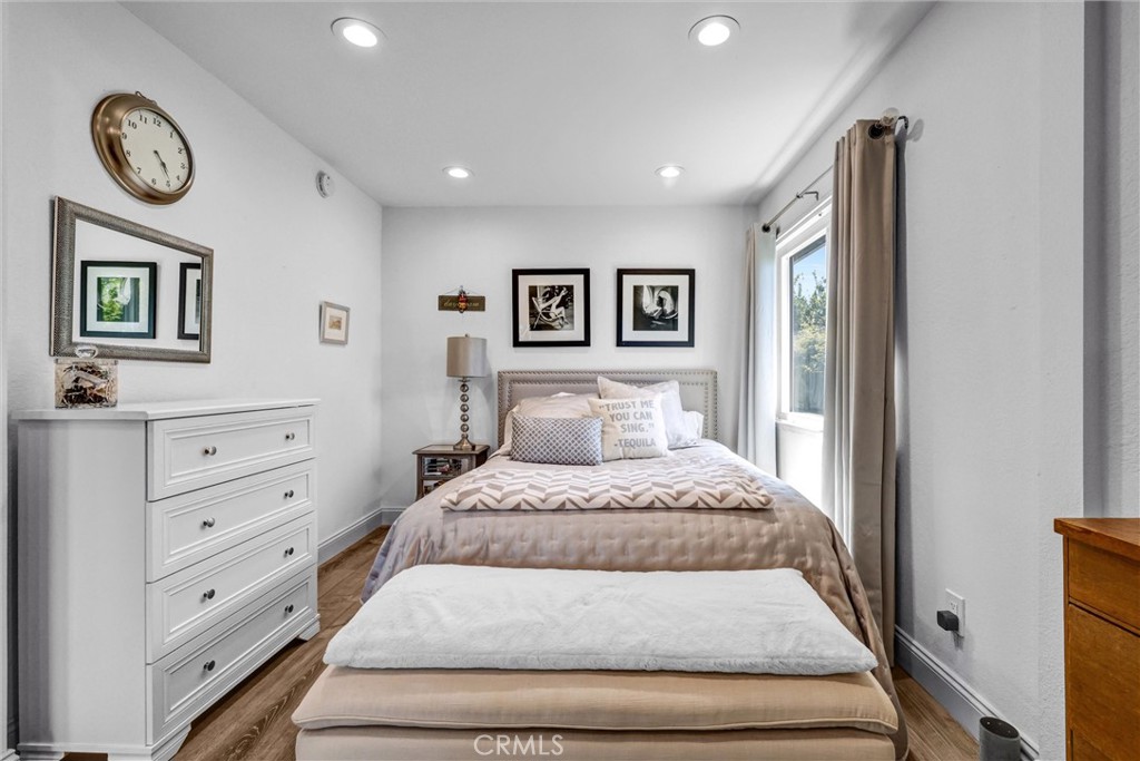 Primary bedroom - 28451 Zurita, Mission Viejo CA 92692 - photo 25