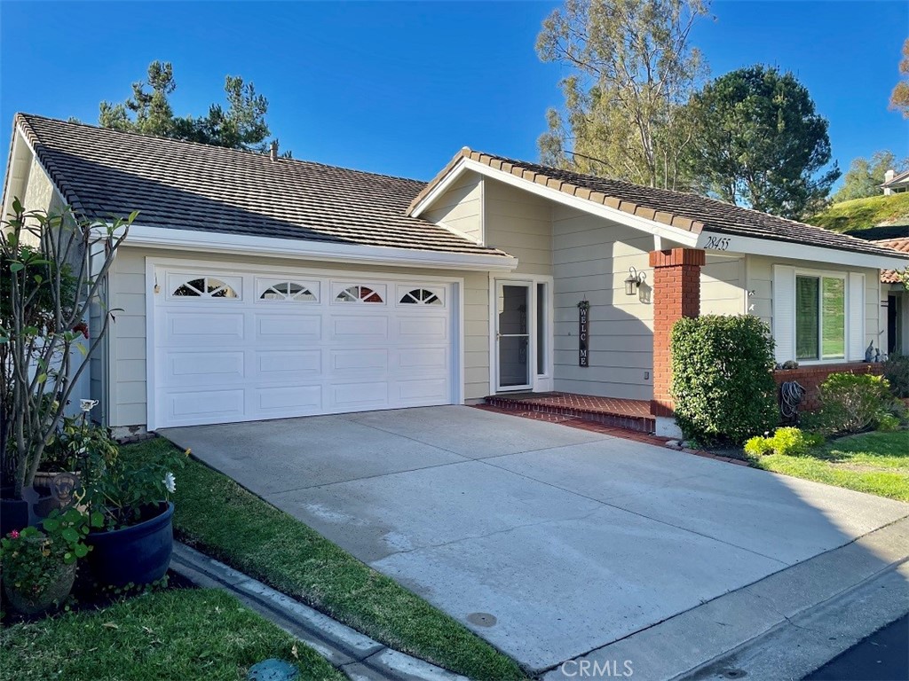 Custom landscape front garden - 28455 Cano, Mission Viejo CA 92692 - photo 1