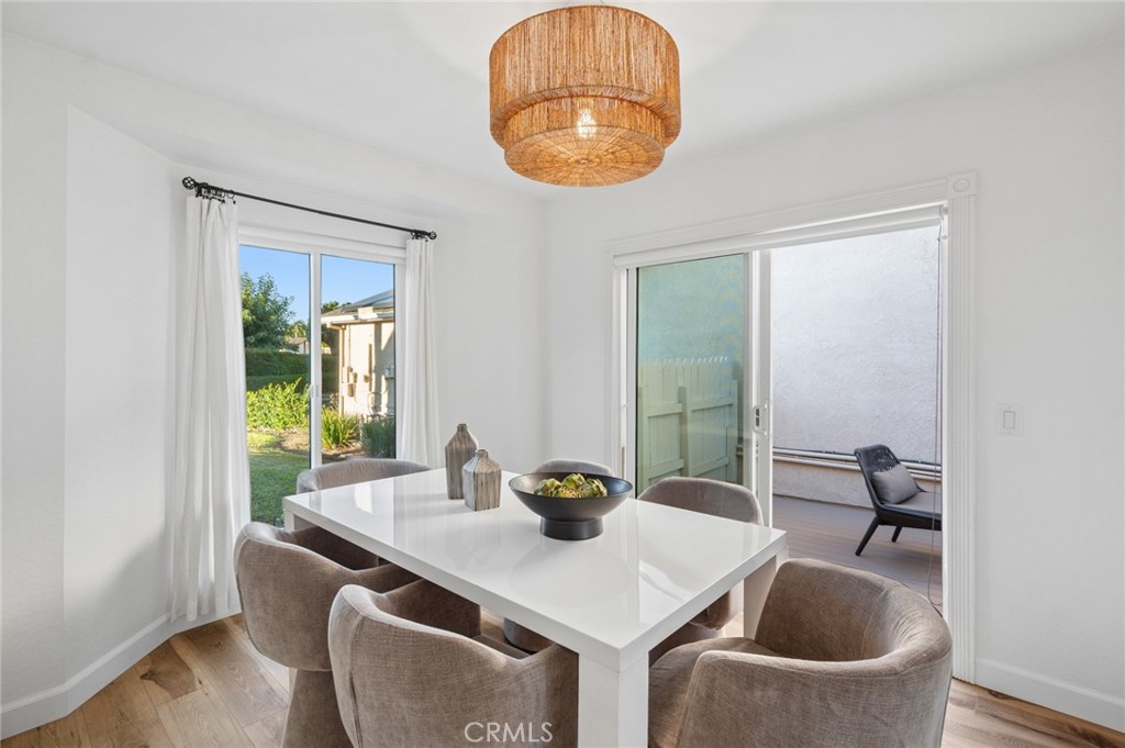 Chic lighting in your lovely eating nook - 28802 Tomelloso, Mission Viejo CA 92692 - photo 14