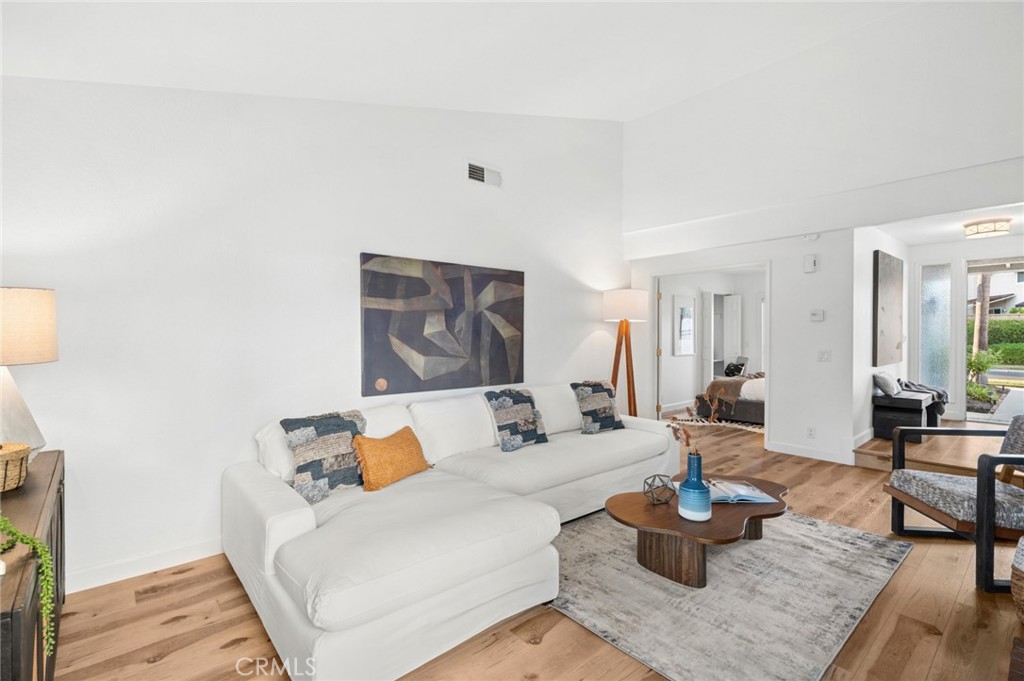 living room - 28802 Tomelloso, Mission Viejo CA 92692 - photo 27