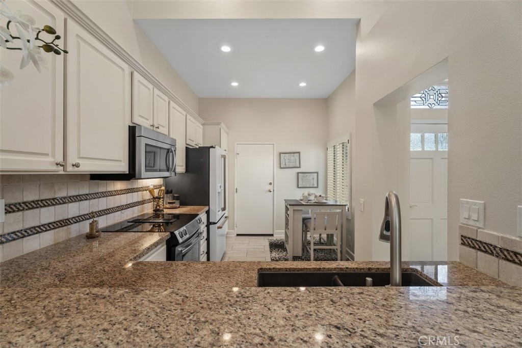 28825 Paseo Campana, Mission Viejo CA 92692 - photo 8
