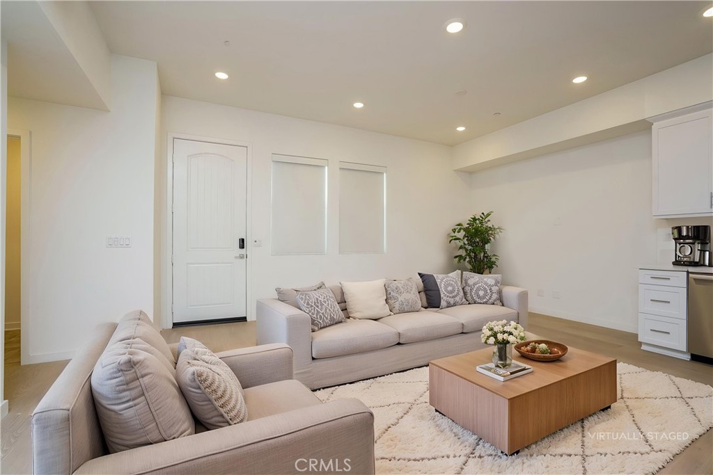 Living room AI - 434 Besalu Terrace, Mission Viejo CA 92692 - photo 1