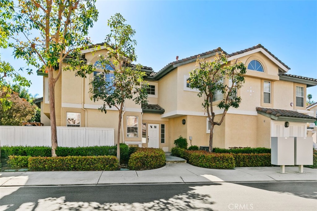 8 Luzern, Mission Viejo CA 92692 - photo 1