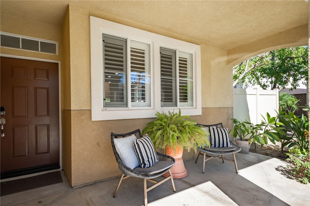 "Porch Home Design." Builder: John Laing Homes. Built: 2001 - 9 Calle Rosado, Mission Viejo CA 92692 - photo 7