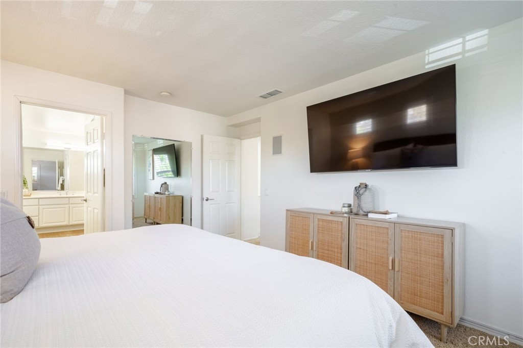 Primary Suite - 9 Calle Rosado, Mission Viejo CA 92692 - photo 29