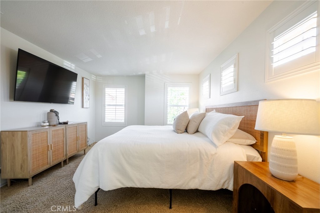 Primary Suite - 9 Calle Rosado, Mission Viejo CA 92692 - photo 31