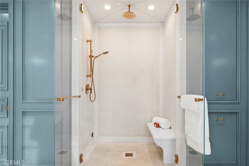 Primary en-suite bathroom - 1 Cypress Point Lane, Newport Beach CA 92660 - photo 24