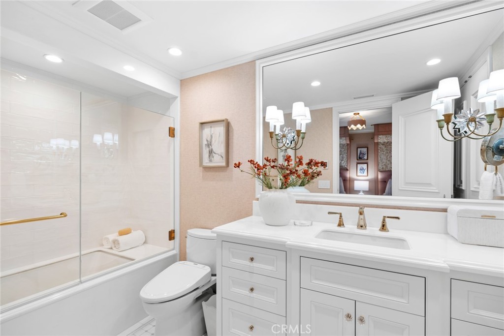 En-suite bathroom to bedroom #3 - 1 Cypress Point Lane, Newport Beach CA 92660 - photo 26