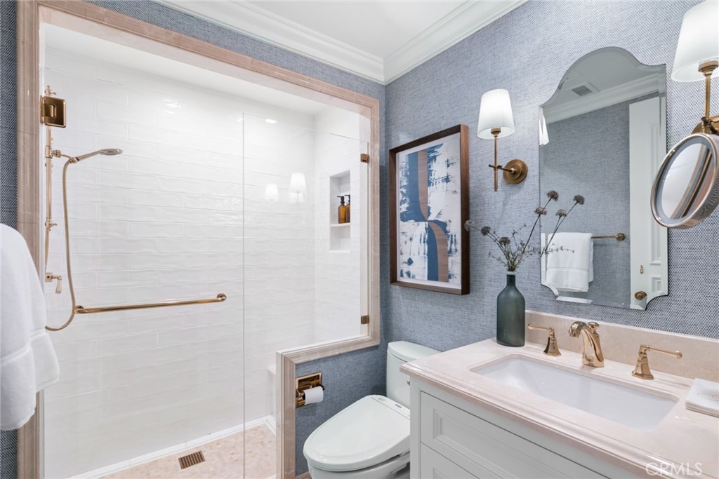 En-suite bathroom to bedroom #4 - 1 Cypress Point Lane, Newport Beach CA 92660 - photo 28