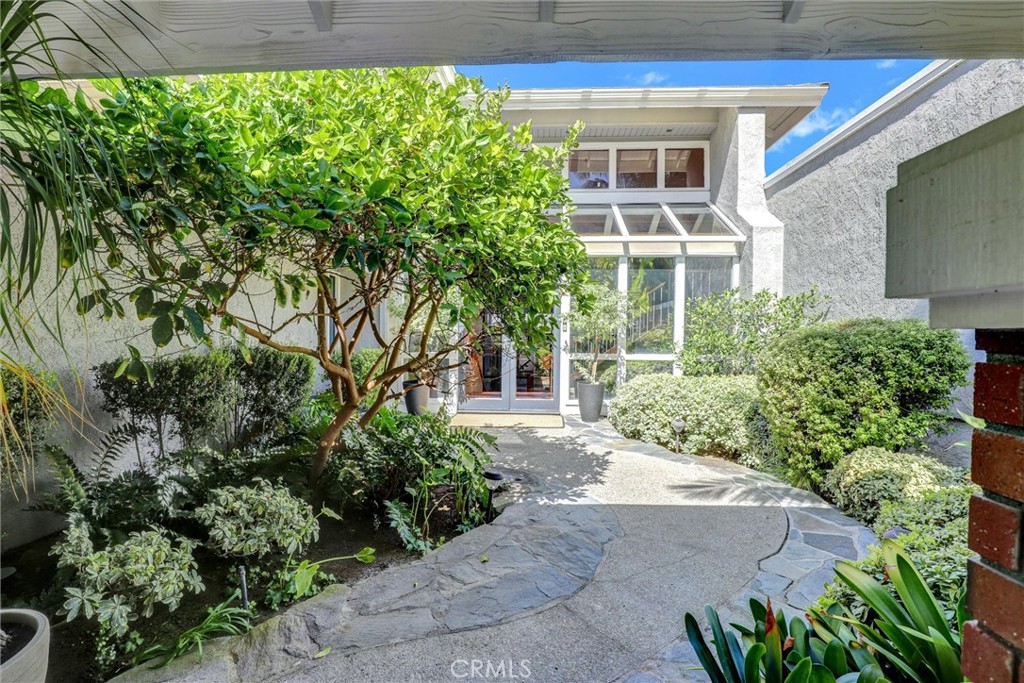 PRIVATE COURTYARD ENTRY - 1 Saint Tropez, Newport Beach CA 92660 - photo 6