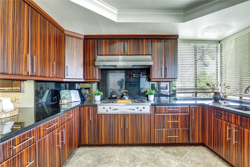 1 Saint Tropez, Newport Beach CA 92660 - photo 20