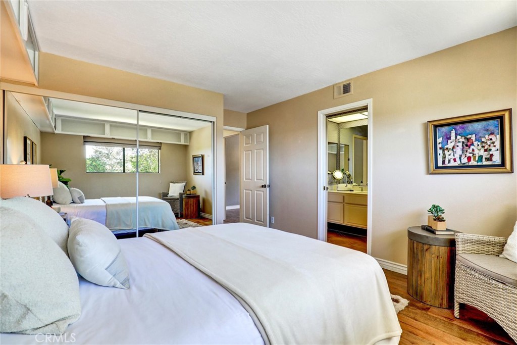 Secondary bedroom (upstairs) - 1 Saint Tropez, Newport Beach CA 92660 - photo 47