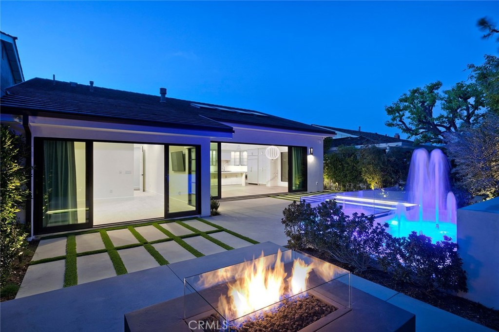 10 Rue Cannes, Newport Beach CA 92660 - photo 1