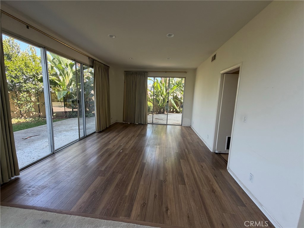 10 Rue Valbonne, Newport Beach CA 92660 - photo 8