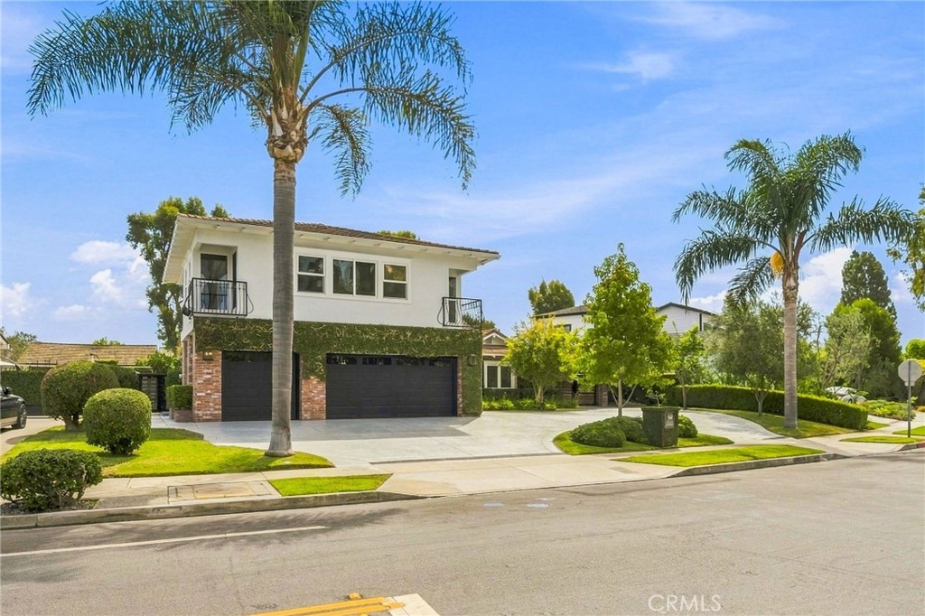 1000 Dover Drive, Newport Beach CA 92660 - photo 3