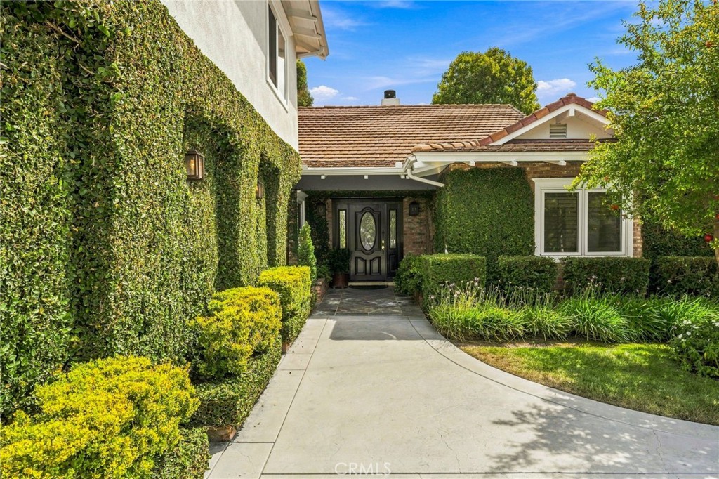 1000 Dover Drive, Newport Beach CA 92660 - photo 4