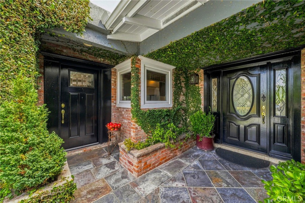 1000 Dover Drive, Newport Beach CA 92660 - photo 18