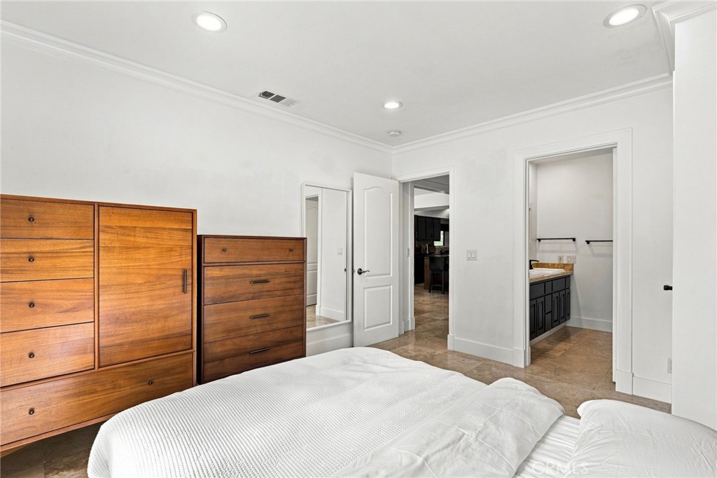 Guest Bedroom - 1000 Dover Drive, Newport Beach CA 92660 - photo 32