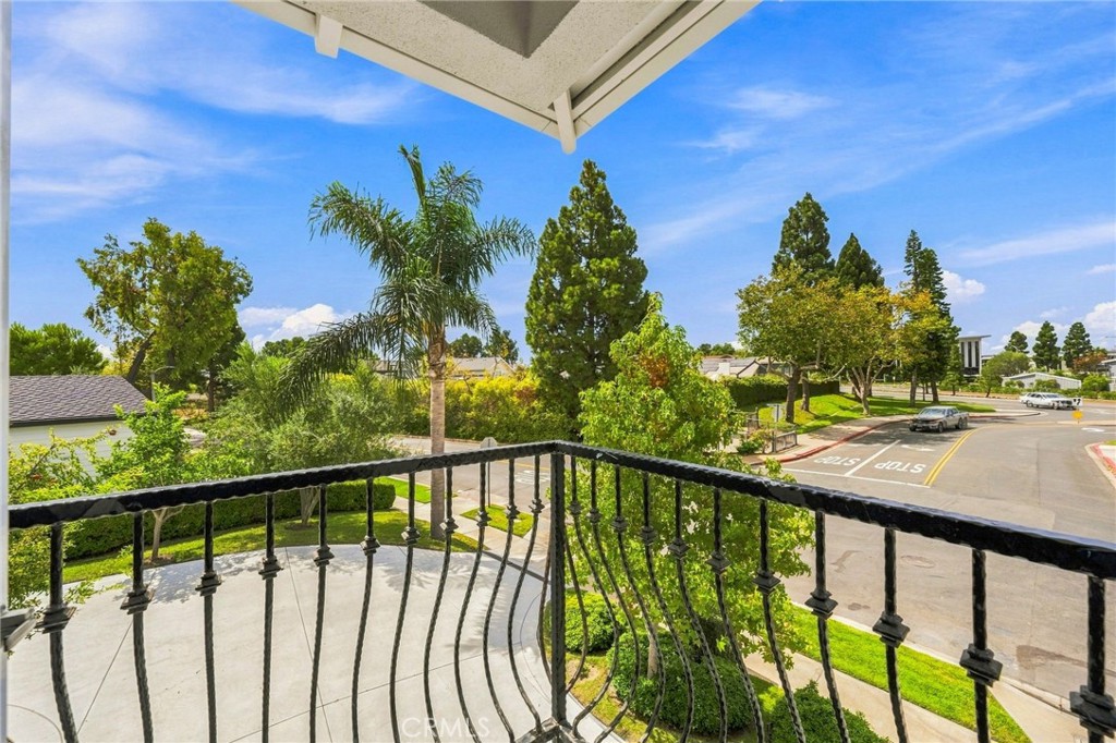 1000 Dover Drive, Newport Beach CA 92660 - photo 55