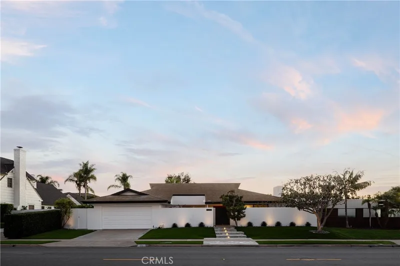 1001 Nottingham Road, Newport Beach, CA 92660