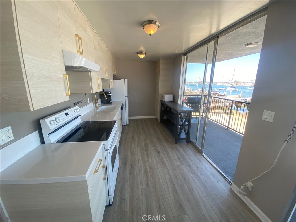 1006 E. Balboa Blvd B, Newport Beach CA 92661 - photo 10