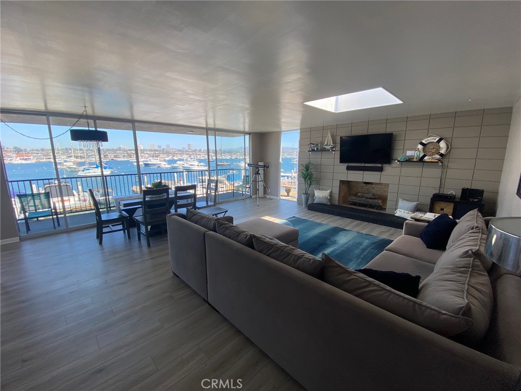 1006 E. Balboa Blvd B, Newport Beach CA 92661 - photo 14