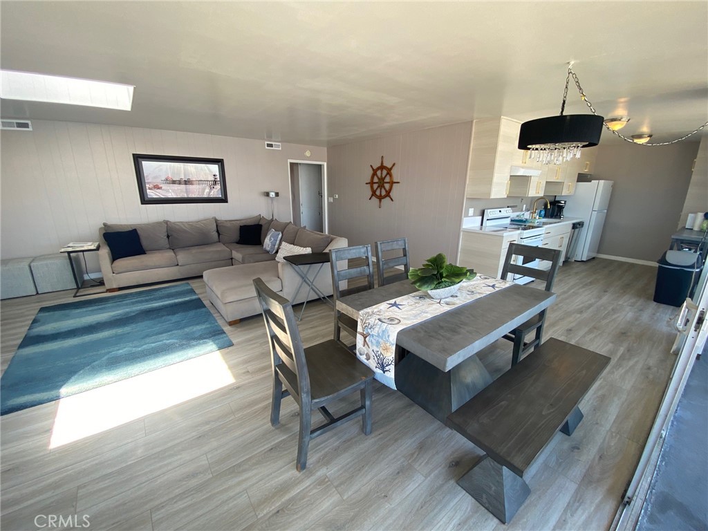 1006 E. Balboa Blvd B, Newport Beach CA 92661 - photo 18