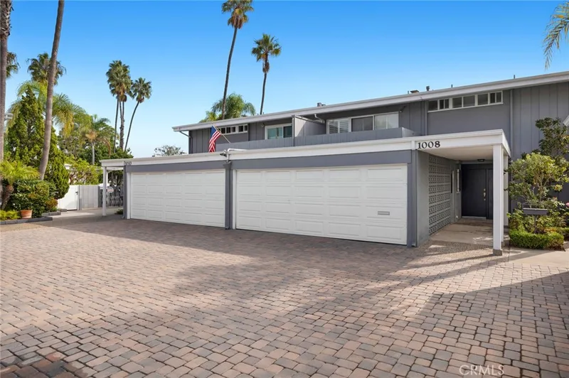 1008 Buckingham Lane 17, Newport Beach, CA 92660