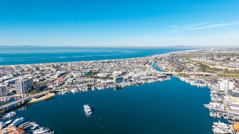 101 SCHOLZ PLAZA PH 16, Newport Beach, CA 92663