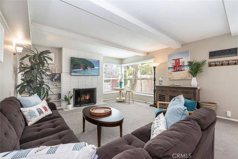 101 Via Antibes, Newport Beach, CA 92663