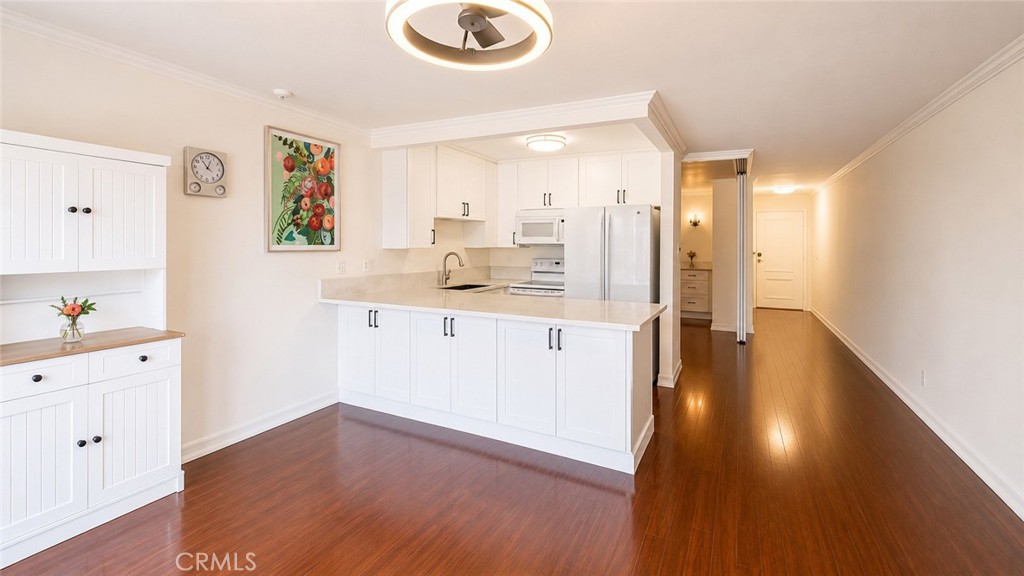 102 Scholz 243, Newport Beach CA 92663 - photo 6